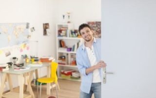 Communication-Is-A-Welcome-Key-When-An-International-Student-First-Walks-Through-The-Door