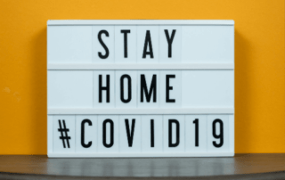 待在家里 Covid 19 符号