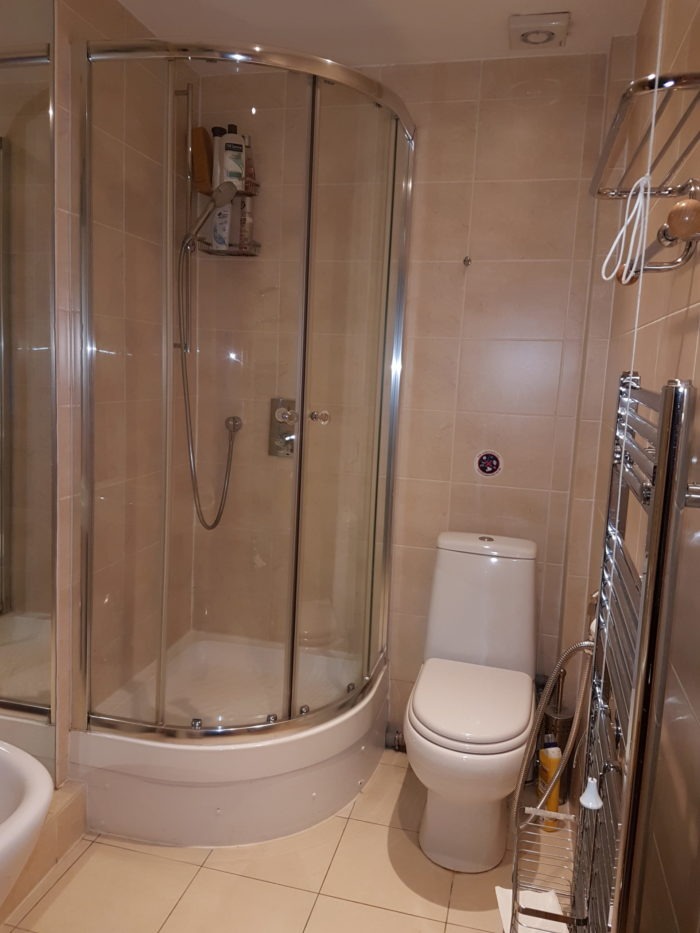 Three piece shower and bathroom set in a host family Three piece shower and bathroom set in a host family